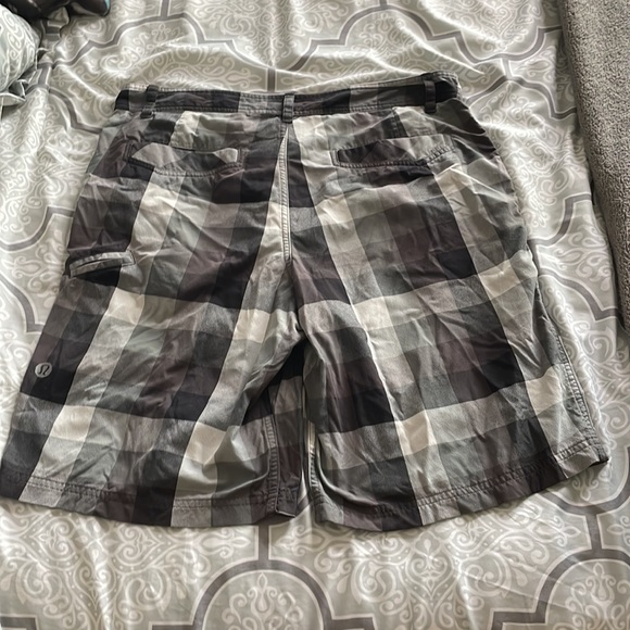 🔎 Men’s Lululemon Shorts 🔍 - Picture 4 of 10